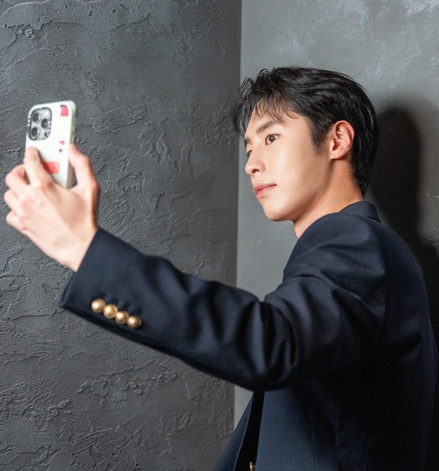 Profile cover