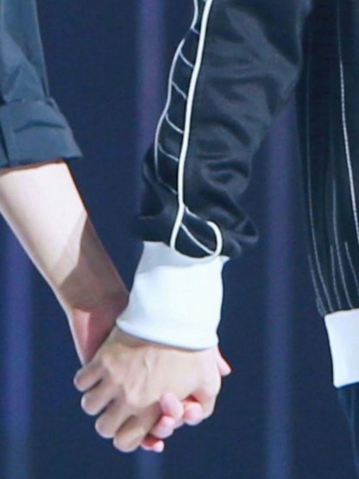 ปก Hold My Hand #Jark